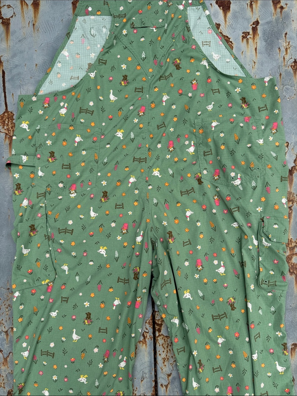 Limited Edition Duluth Heirloom
Gardening Overalls - Picture 9 of 12